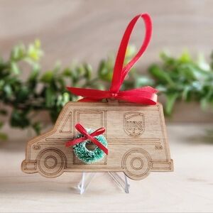 UPS DELIVERY PERSON GIFT IDEA!!! Laser Cut & Engraved Gift Card Ornament